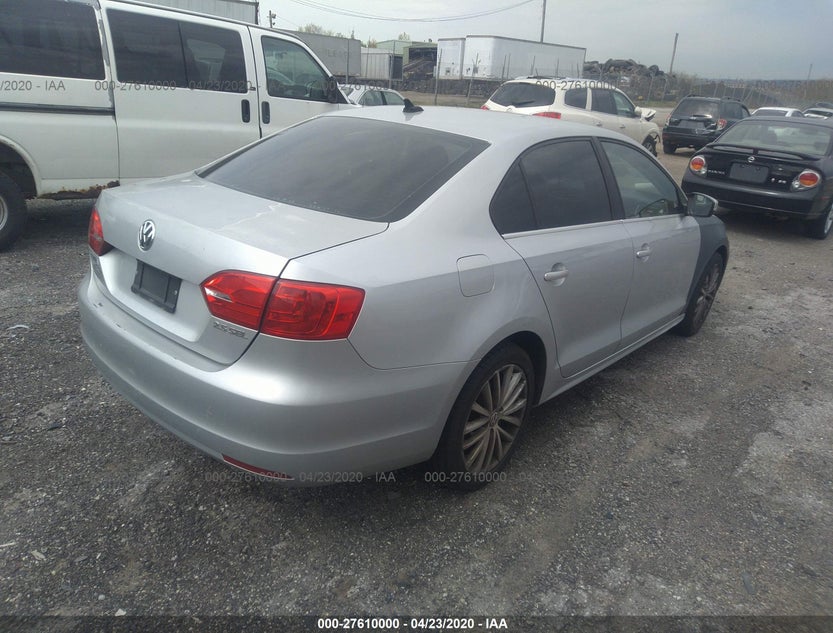 3VWLP7AJ7CM399304