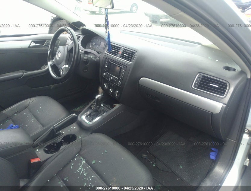 3VWLP7AJ7CM399304