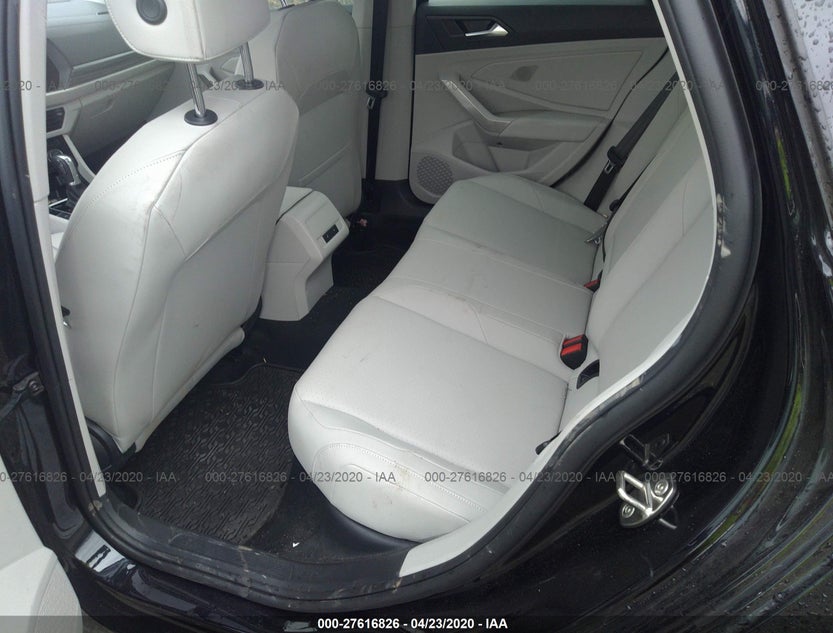 3VWEB7BU1KM200164