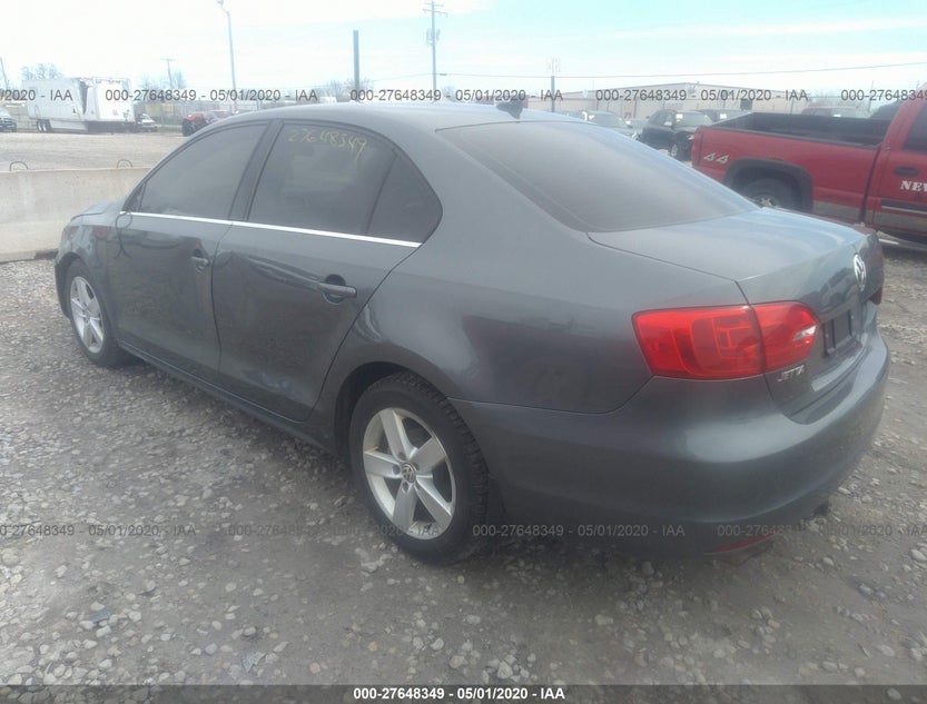 3VWLL7AJ5DM381719