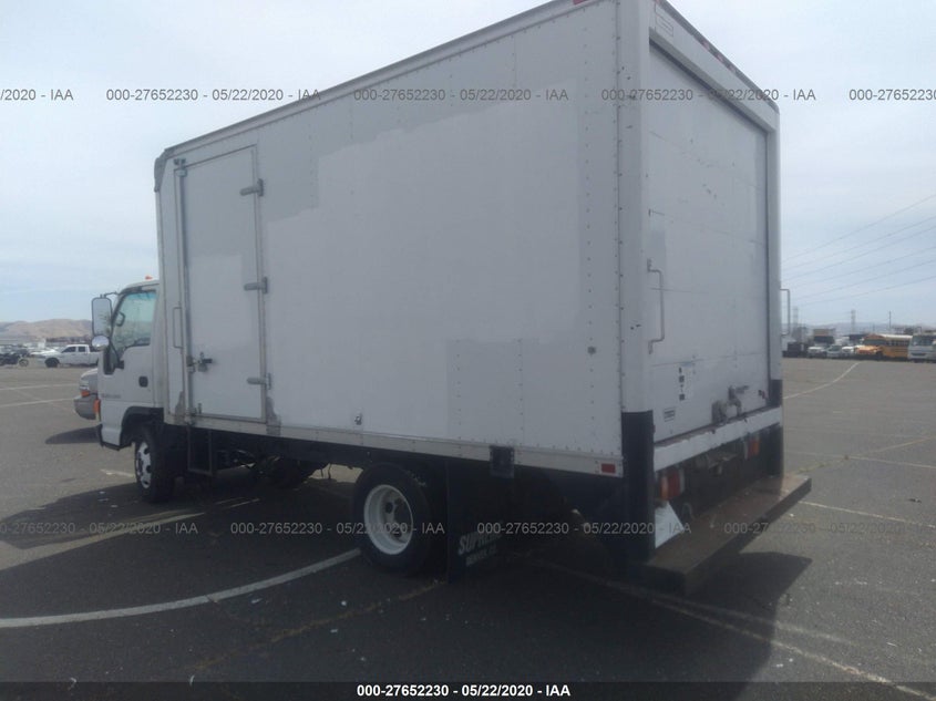 2005 Isuzu W3S042 Npr Gas Reg white van gasoline 4KLB4B1U15J804190 photo #4