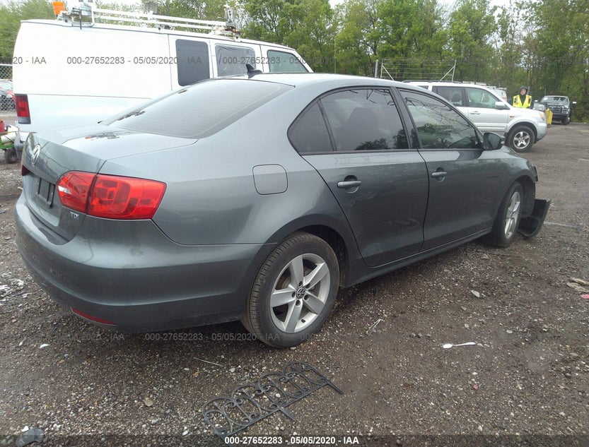 3VWLL7AJXCM318159