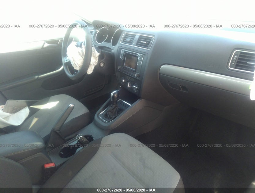 3VW2B7AJ3HM377768