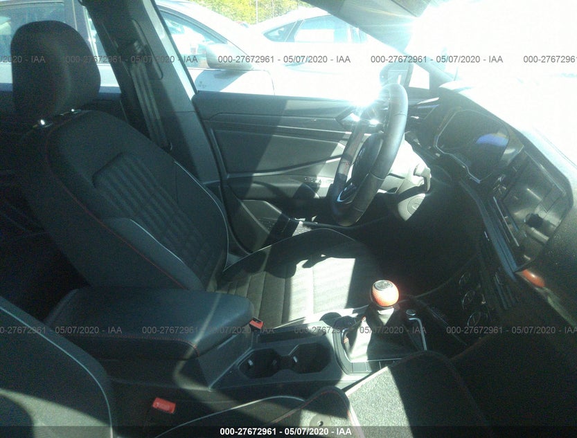 3VW5T7BUXKM261476