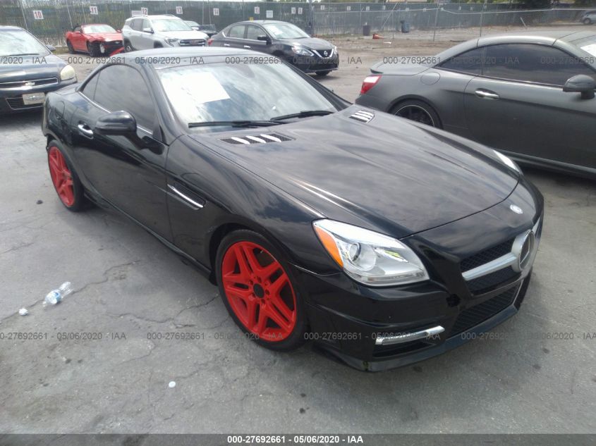 VIN WDDPK3JA9GF122869 2016 Mercedes-Benz SLK-Class,... no.1