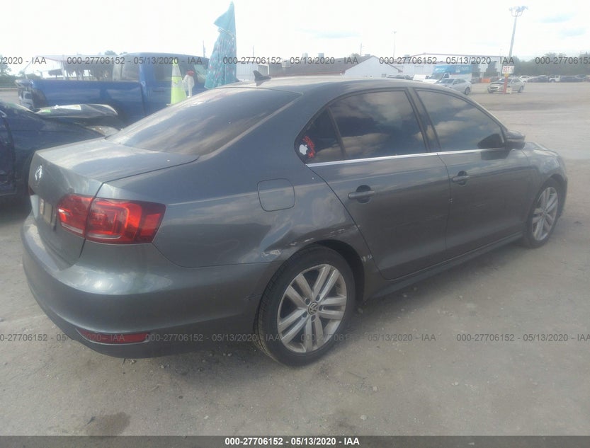 3VW4T7AJ4EM245586