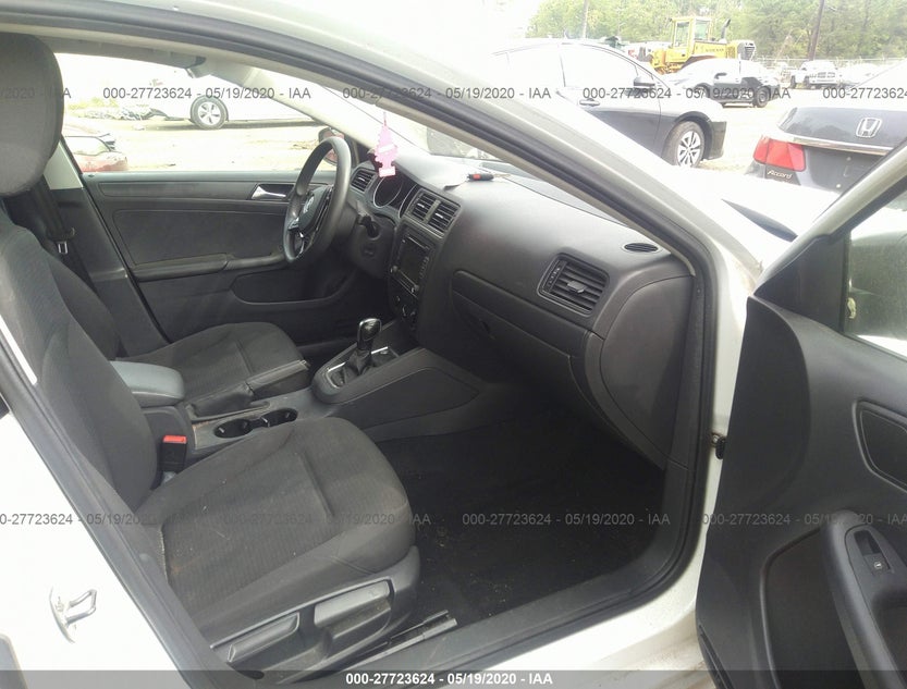 3VW2K7AJ3FM210176