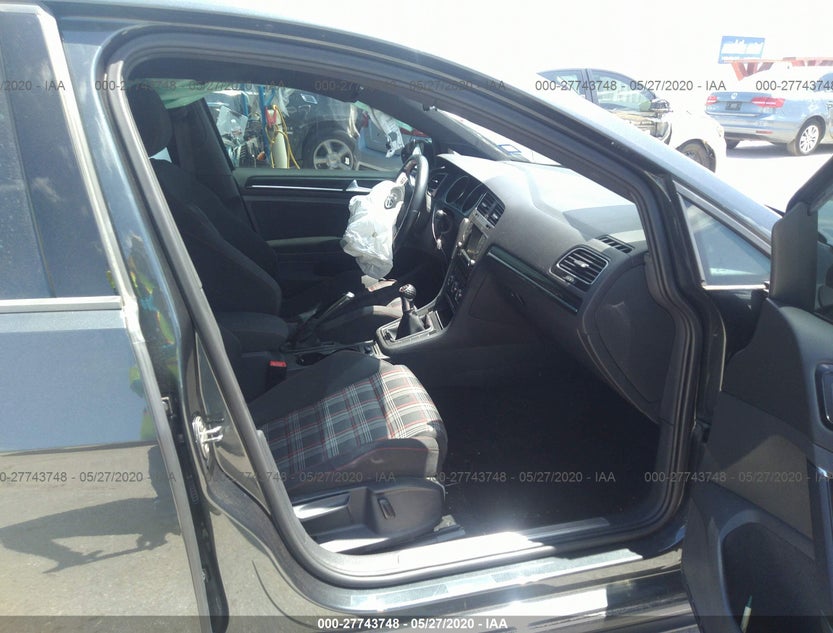 3VW5T7AUXFM015647