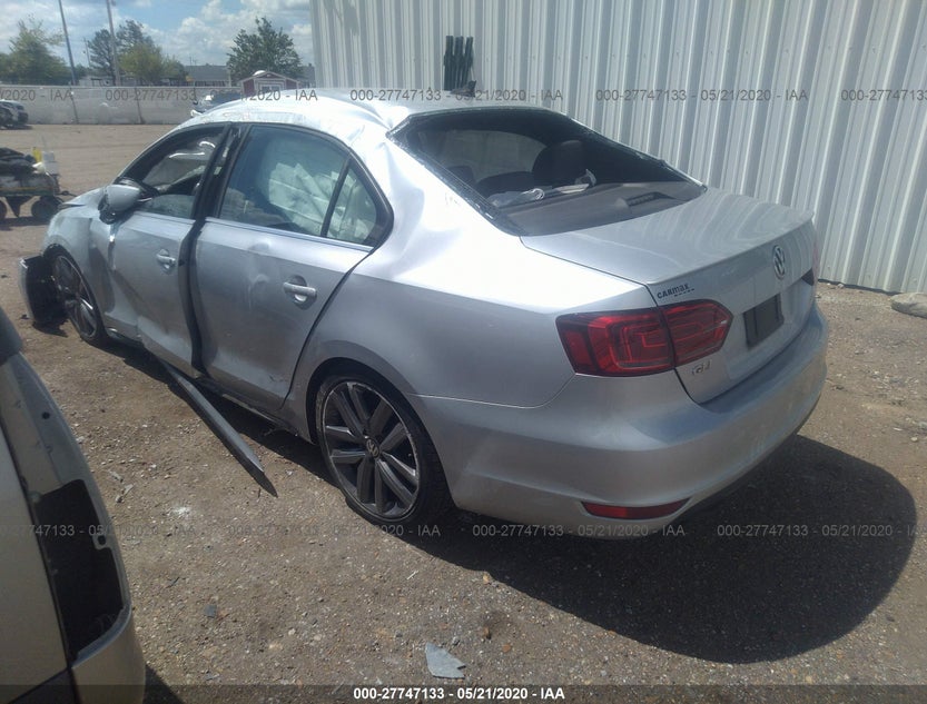 3VW4T7AJ3EM214930