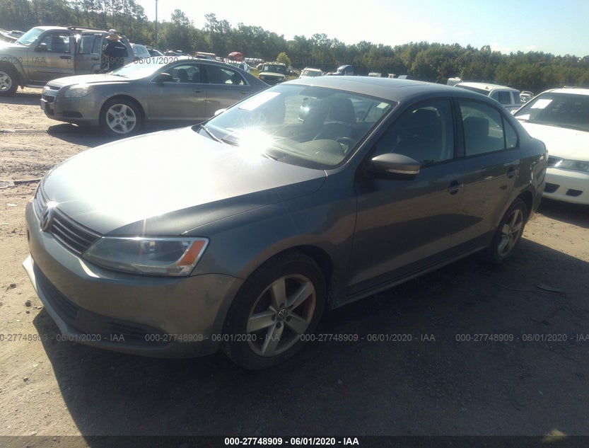 3VW3L7AJ3BM090813
