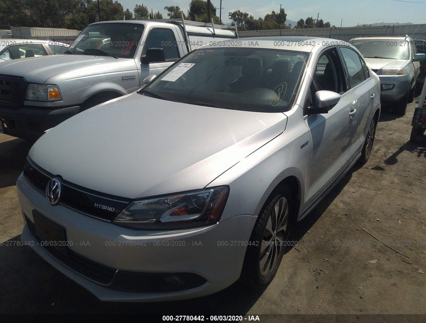 3VW637AJ8DM290828