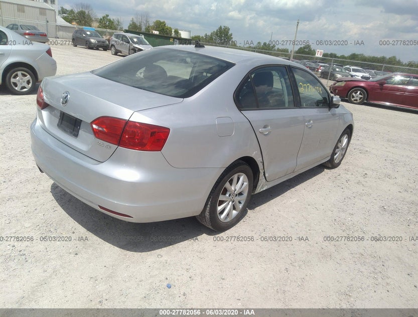 3VWDX7AJ0BM330375