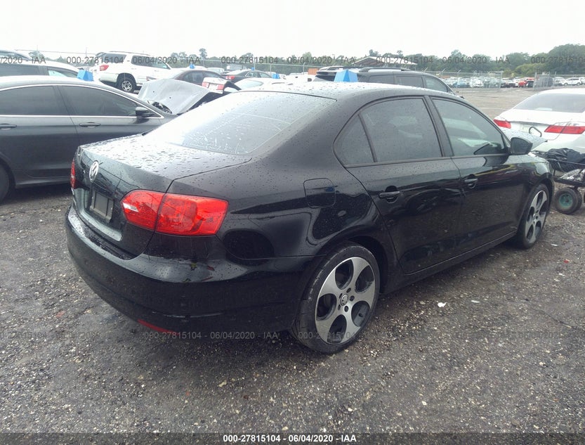 3VW1K7AJ8DM240606