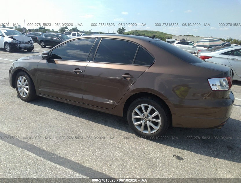 3VWDX7AJ0CM424337
