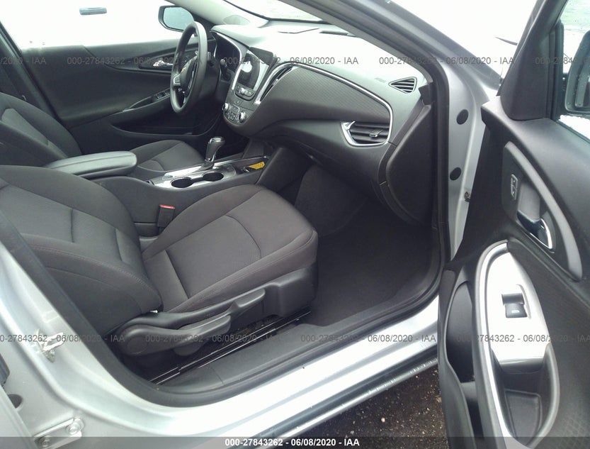 1G1ZD5ST8KF218874