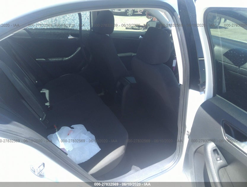 3VW2K7AJ9EM430744