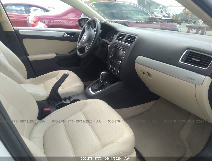 3VW637AJ9EM214522
