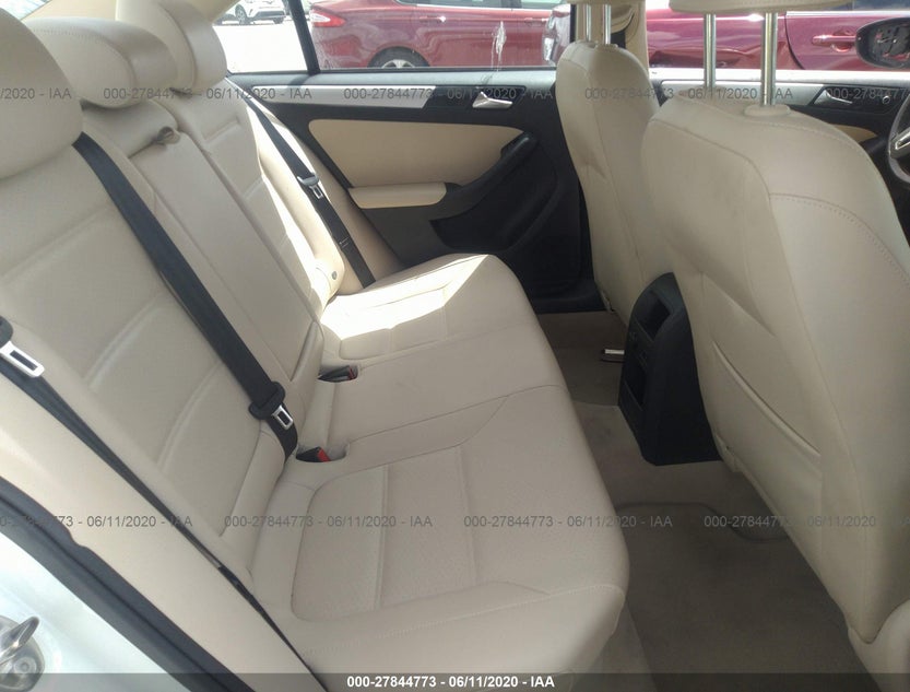 3VW637AJ9EM214522