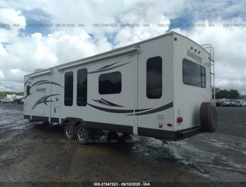 4X4TRLF28E1855621
