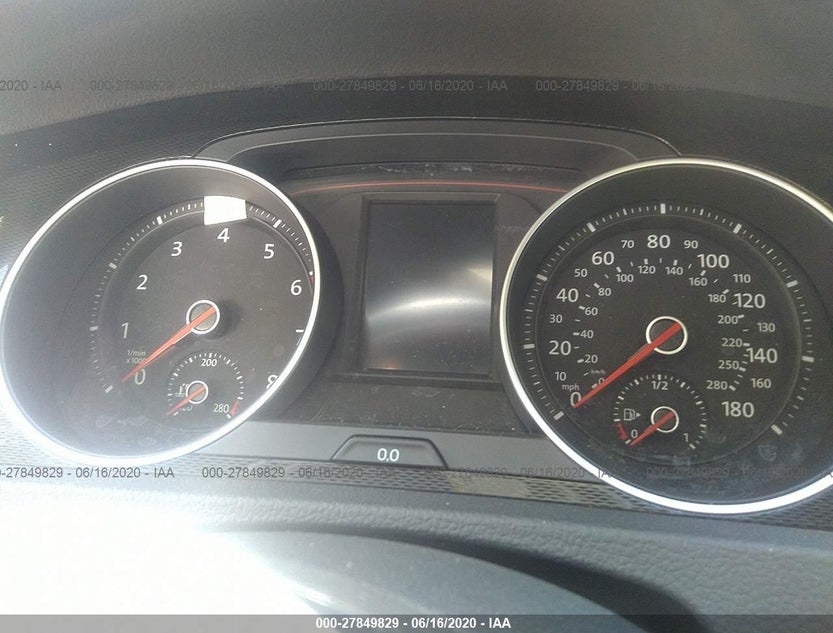 3VW5T7AUXHM072868