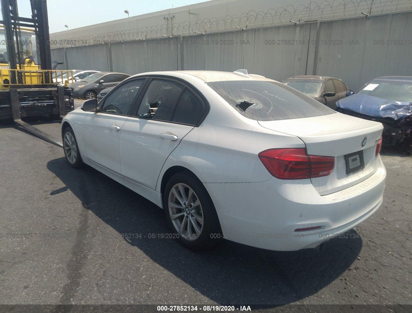 WBA8E1G35HNU17569