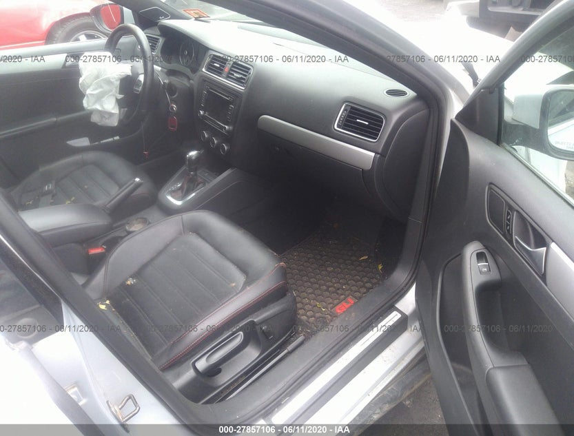 3VW4A7AJ3DM212275