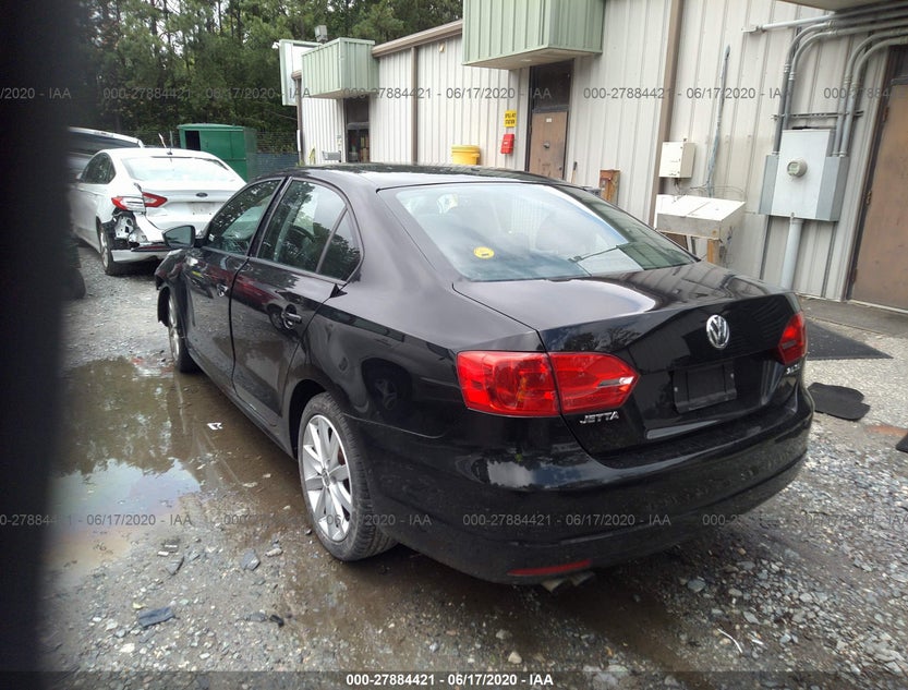 3VWDX7AJ9CM310093
