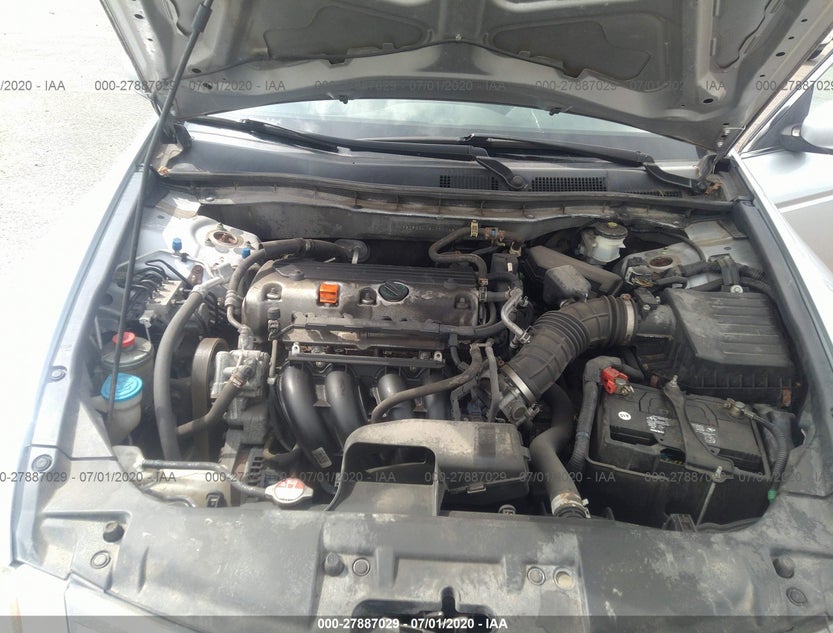 1HGCP264X8A070028