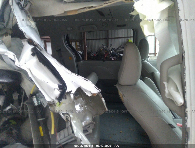 5TDYK3DC9BS130989