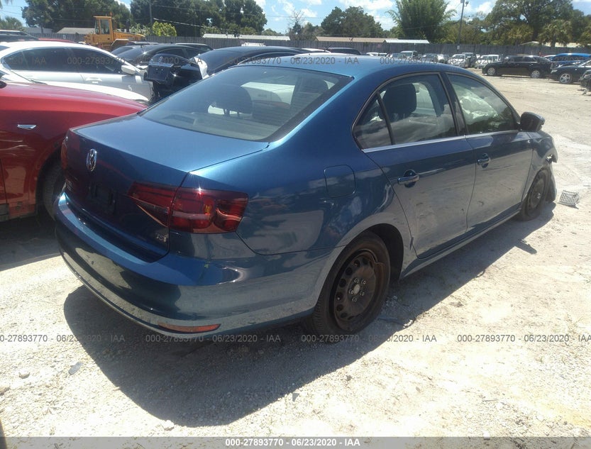 3VW2B7AJ8HM362585