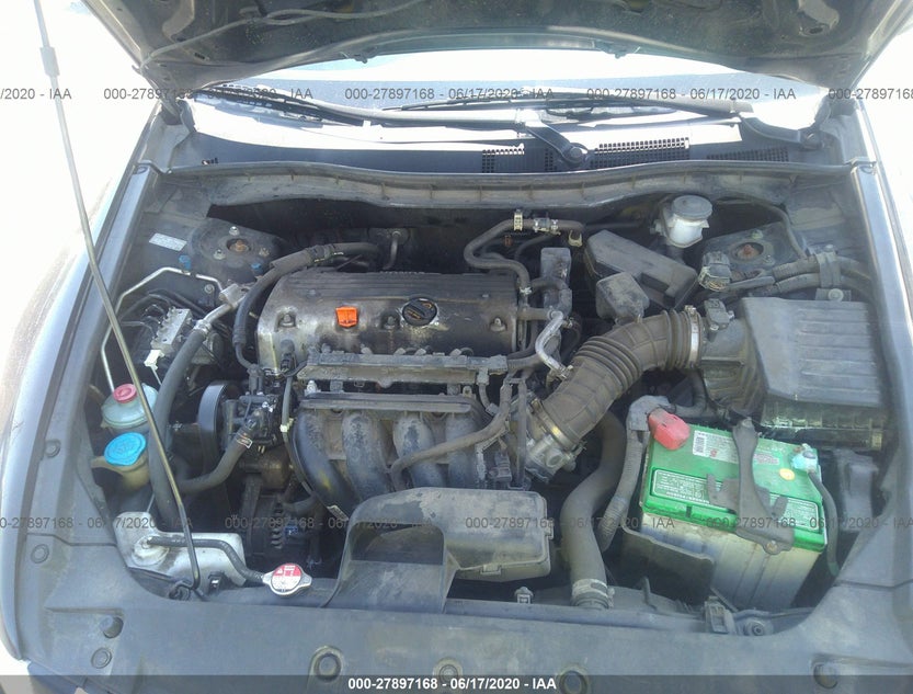 1HGCP2F63CA200564
