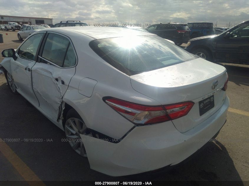 2018 Toyota Camry Le VIN: 4T1B11HK5JU055339 Lot: 40406928