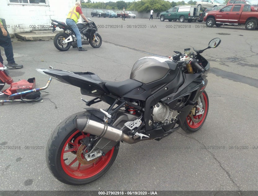 WB1051706BZV42499