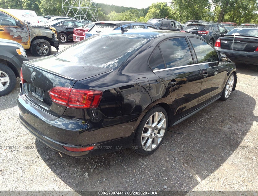 3VW4T7AJ0EM326035