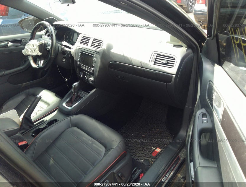 3VW4T7AJ0EM326035