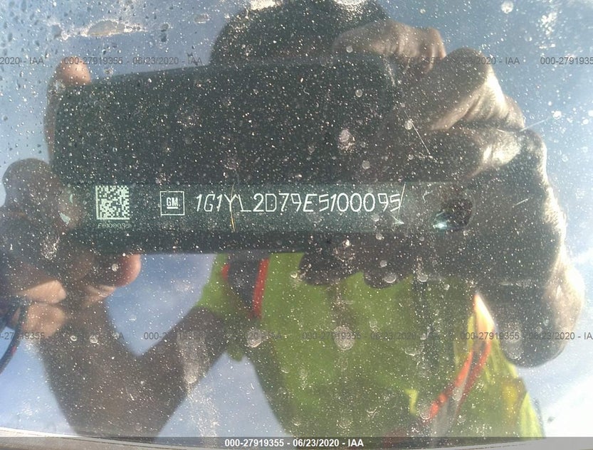 1G1YL2D79E5100095
