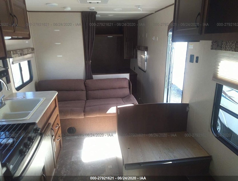1UJBJ0BNXF17V1382