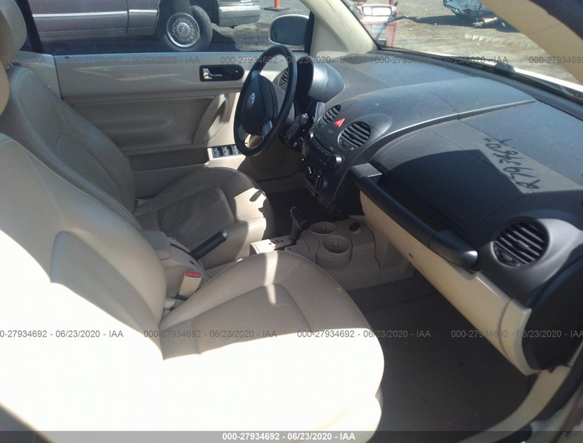 3VWCD31Y85M318120