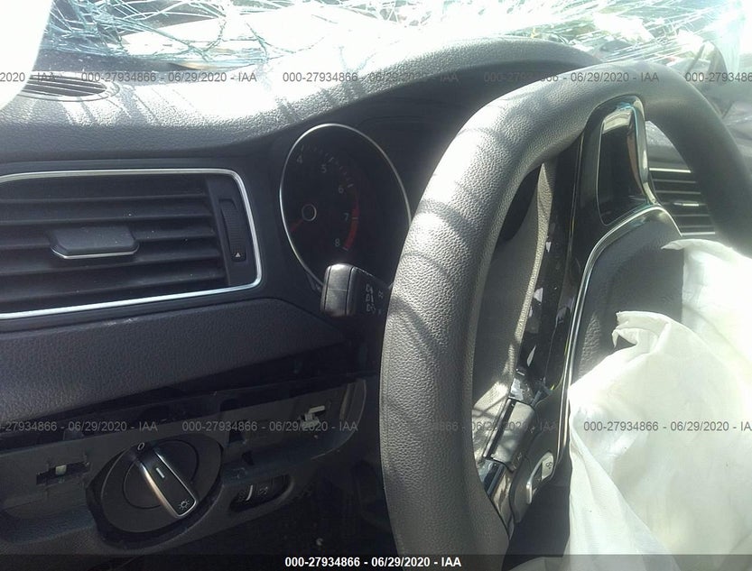 3VW2B7AJ7HM307951