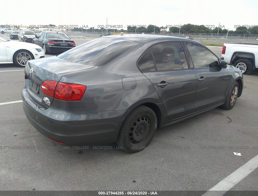 3VW2K7AJ1CM414115