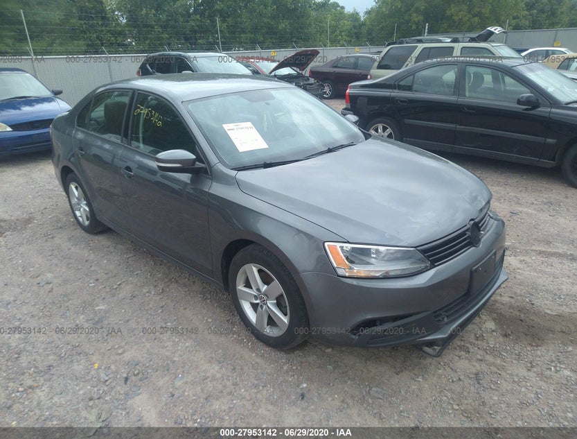 3VW3L7AJ3BM132705