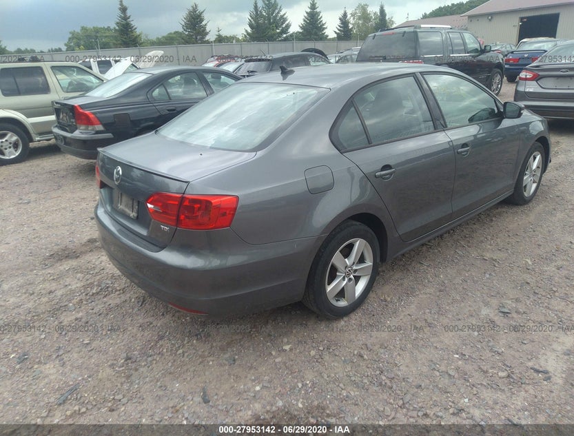 3VW3L7AJ3BM132705