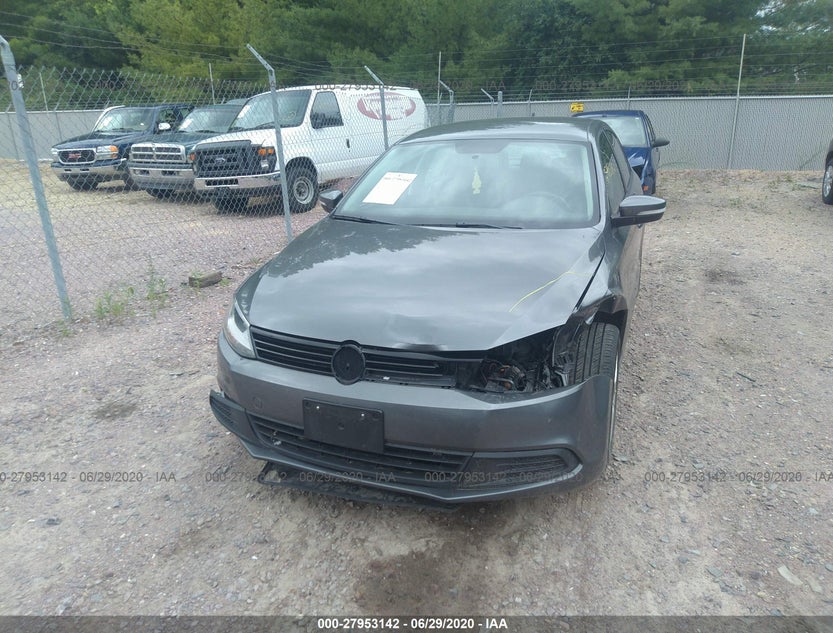 3VW3L7AJ3BM132705