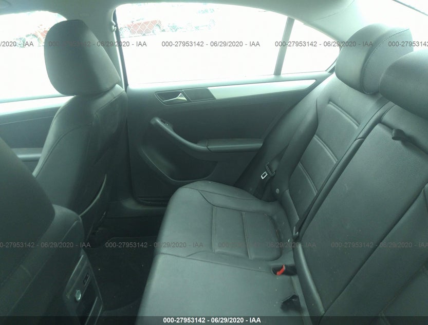 3VW3L7AJ3BM132705