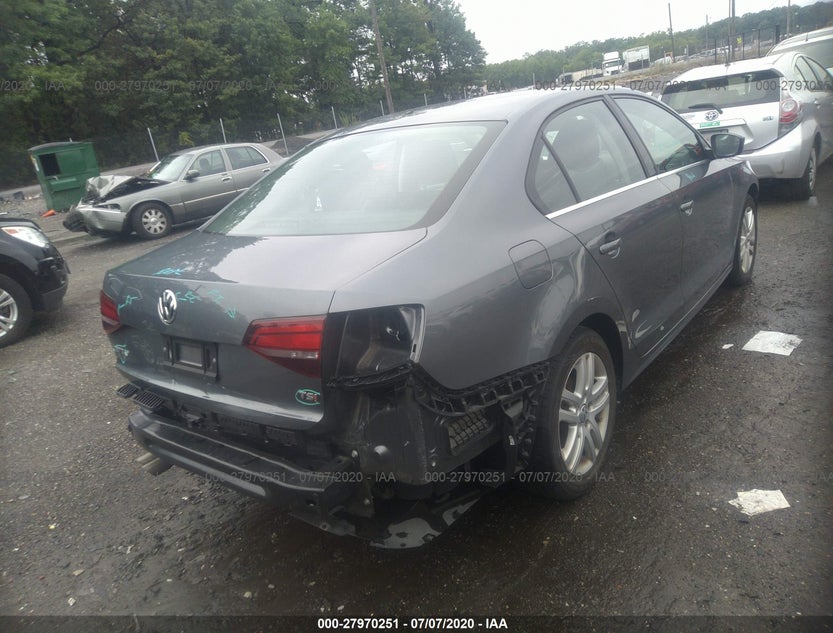 3VW2B7AJ9HM352471