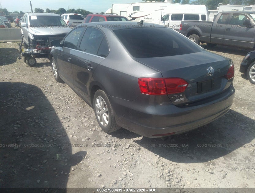 3VWDX7AJ3DM257991