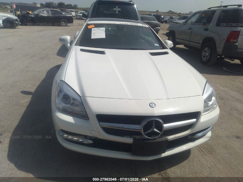 VIN WDDPK3JA0GF115289 2016 Mercedes-Benz SLK-Class,... no.6