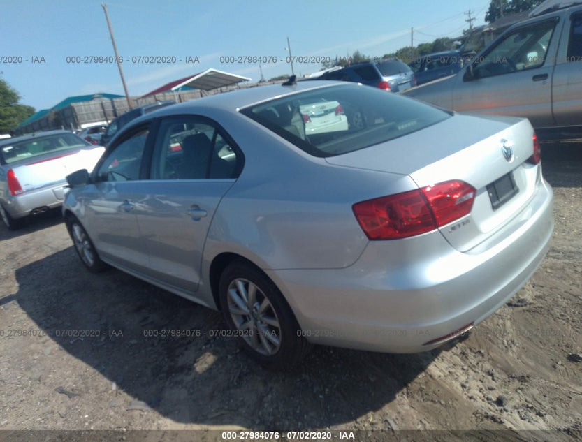 3VWD17AJ2EM401498