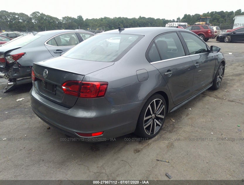 3VW567AJ8CM366968