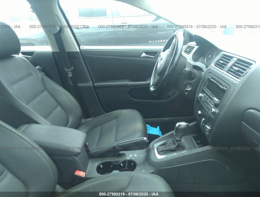 3VWDX7AJ7CM344145